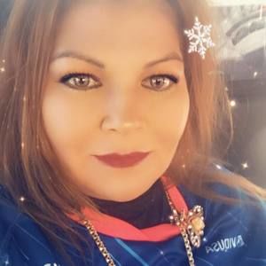 Meet your Posher, Claudia